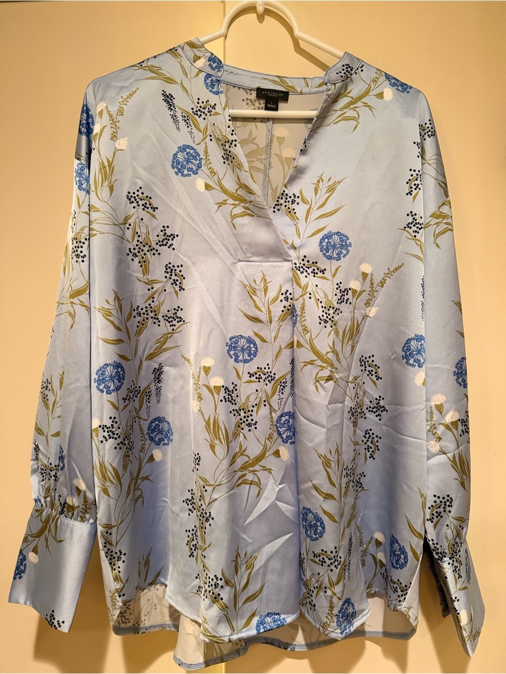 Ann Taylor Light Blue Floral Satin V-Neck Blouse